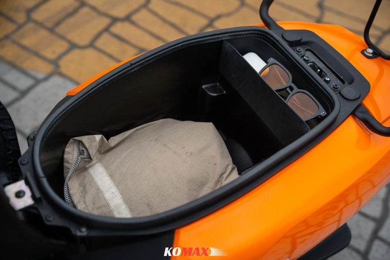 Suzuki【通用】置物箱